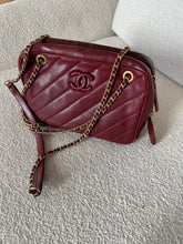 Load image into Gallery viewer, Chanel purse
