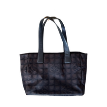 Load image into Gallery viewer, Vintage CHANEL tote
